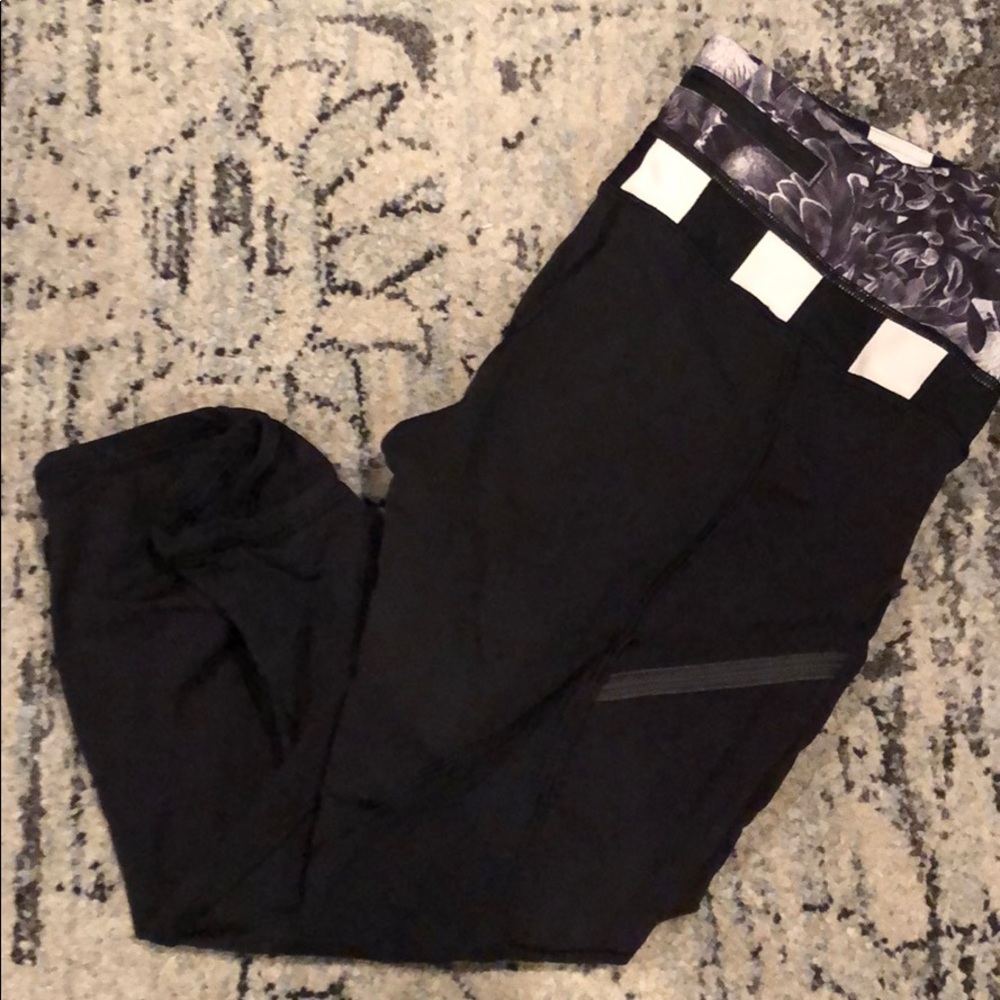 Lululemon size 4 cropped leggings
